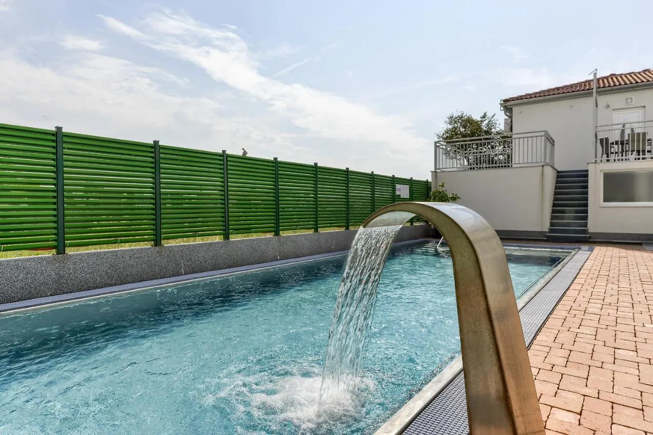 Batimat Apartments Ljubac  Croatia
